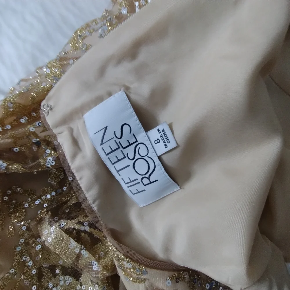 Fifteen Roses Women's Embellished Gold Sequin Prom Formal Dress Size 8 Avant Gar